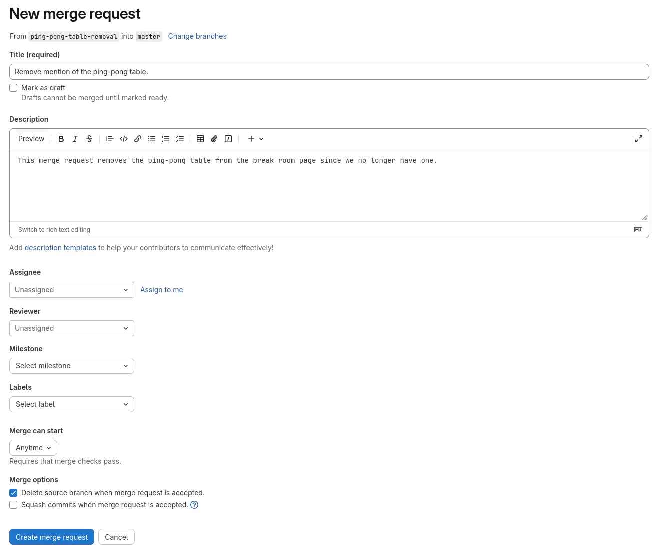 새 머지 리퀘스트 양식에 제목은 "Remove mention of the ping-pong table"이고 설명은 "This merge request removes the ping-pong table from the break room page since we no longer have one."으로 설정된 것이 표시됩니다.