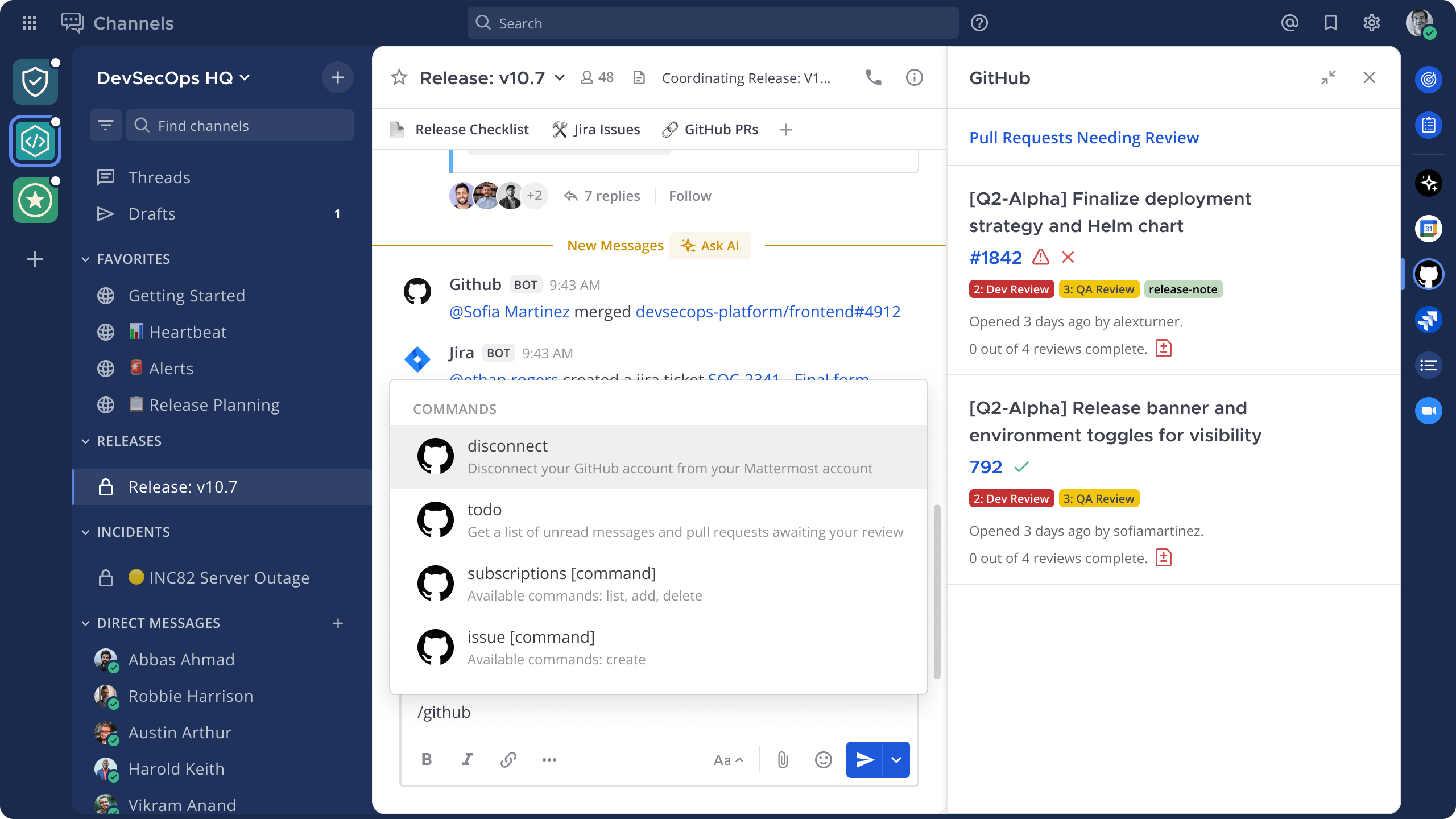 Mattermost의 GitHub 연동을 보여 주는 이미지로, 채널 내에서 직접 알림을 받고 풀 리퀘스트를 관리할 수 있는 기능을 강조합니다.